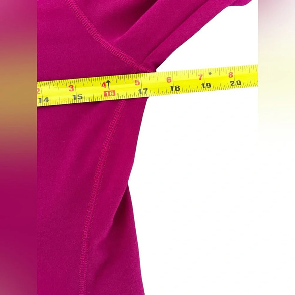 Ladies Mountain Hardwear Fuschia 1/4 Zip Pullover, Size Small - Picture 7 of 7